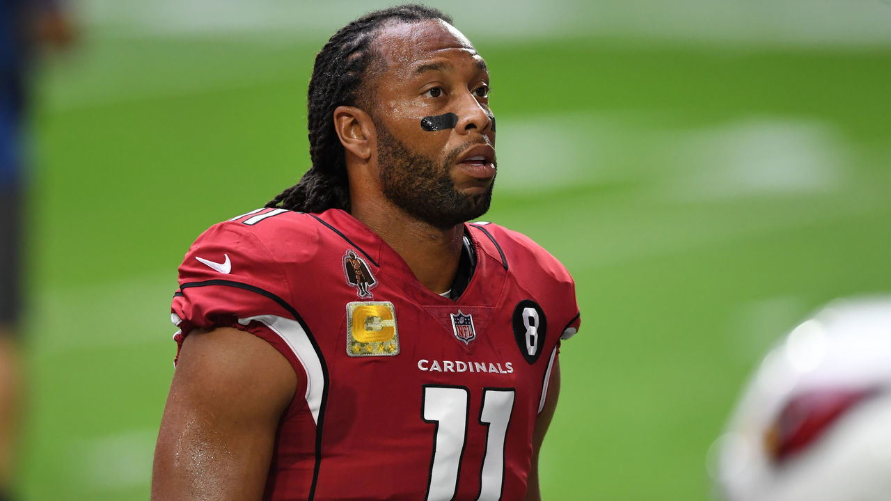 GLENDALE, ARIZONA - NOVEMBER 08: Larry Fitzgerald #11 of the Arizona Cardinals prepares for a game against the Miami Dolphins at State Farm Stadium on November 08, 2020 in Glendale, Arizona.