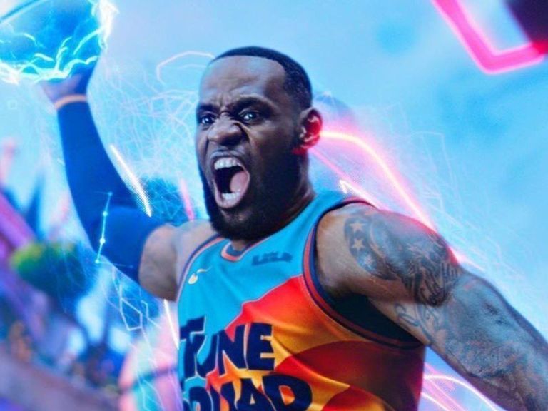 'Space Jam' co-star says LeBron had 'more acting to do' than Jordan | theScore.com