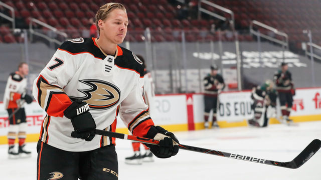 GLENDALE, AZ - JANUARY 28: Anaheim Ducks defenseman Hampus Lindholm (47) warms up before the NHL hockey game between the Anaheim Ducks and the Arizona Coyotes on January 28, 2021 at Gila River Arena in Glendale, Arizona.