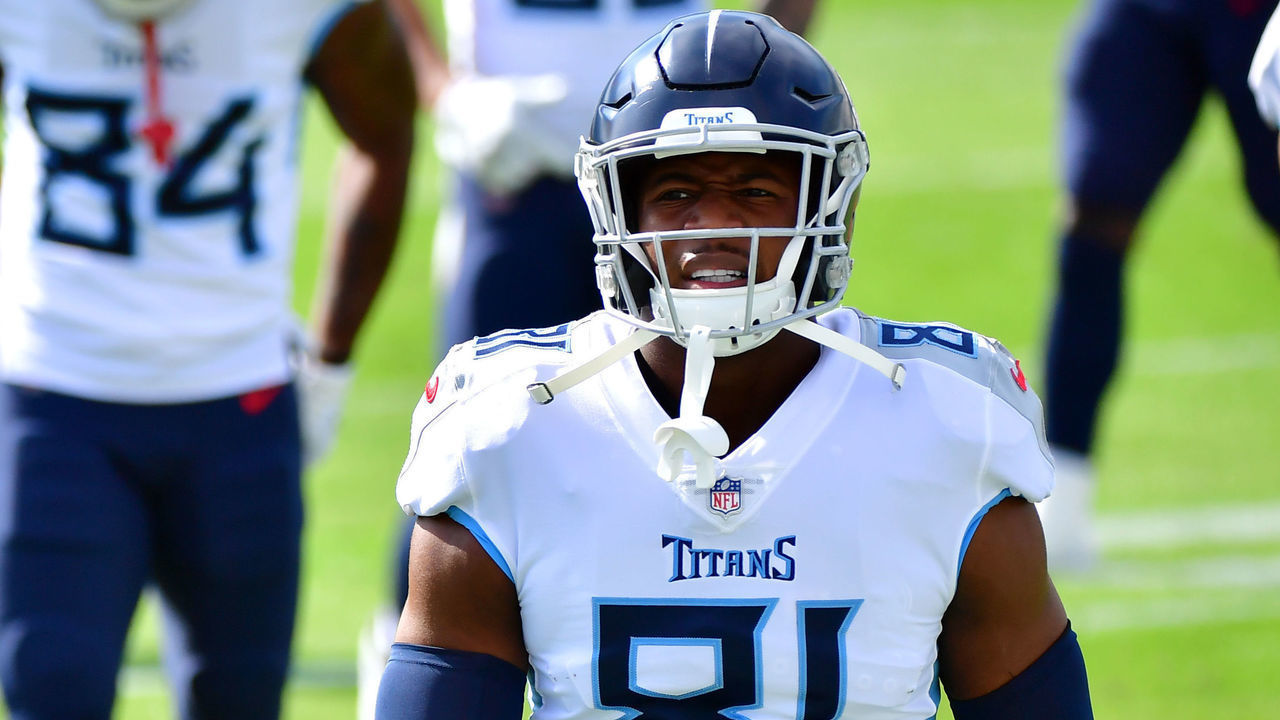 JACKSONVILLE, FLORIDA - DECEMBER 13: Jonnu Smith #81 of the Tennessee Titans looks on before the game against the Jacksonville Jaguars at TIAA Bank Field on December 13, 2020 in Jacksonville, Florida.