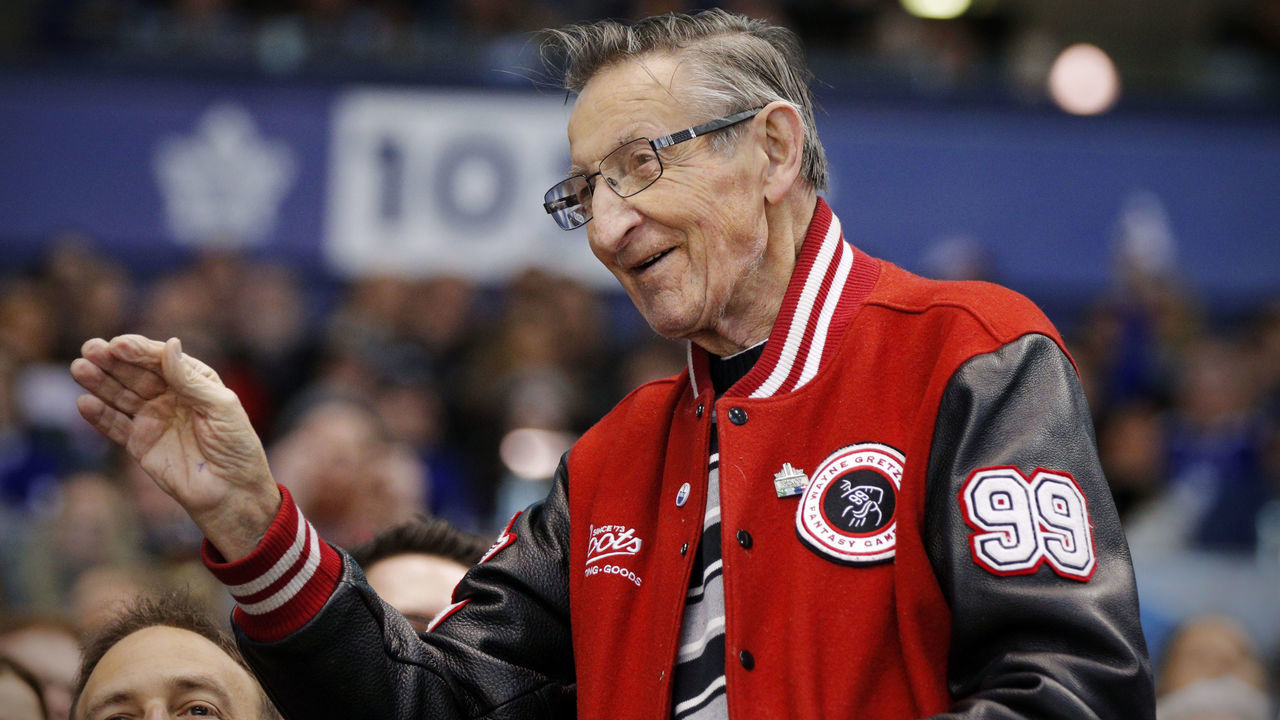 TORONTO, ON - APRIL 07: 80 year-old father of Hockey Great Wayne Gretzky, Walter Gretzky waves to fans during the first period in the final NHL 2018 regular-season game between the Montreal Canadiens and the Toronto Maple Leafs on April 7, 2018 at Air Canada Centre in Toronto, ON., Canada.