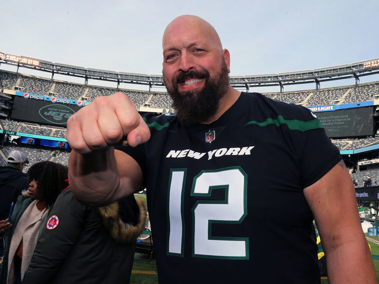 AEW files trademark for Paul Wight's 'The Waterboy' character