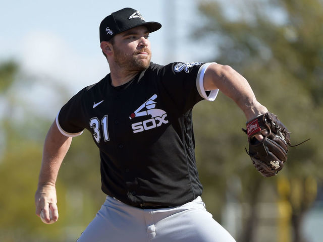 GLENDALE, ARIZONA - MARCH 04: Liam Hendriks #31 of the Chicago White Sox pitches during a workout on March 4, 2021 at Camelback Ranch in Glendale Arizona.
