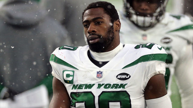 FOXBOROUGH, MA - JANUARY 03:Marcus Maye #20 of the New York Jets follows the action against the New England Patriots at Gillette Stadium on January 3, 2021 in Foxborough, Massachusetts.
