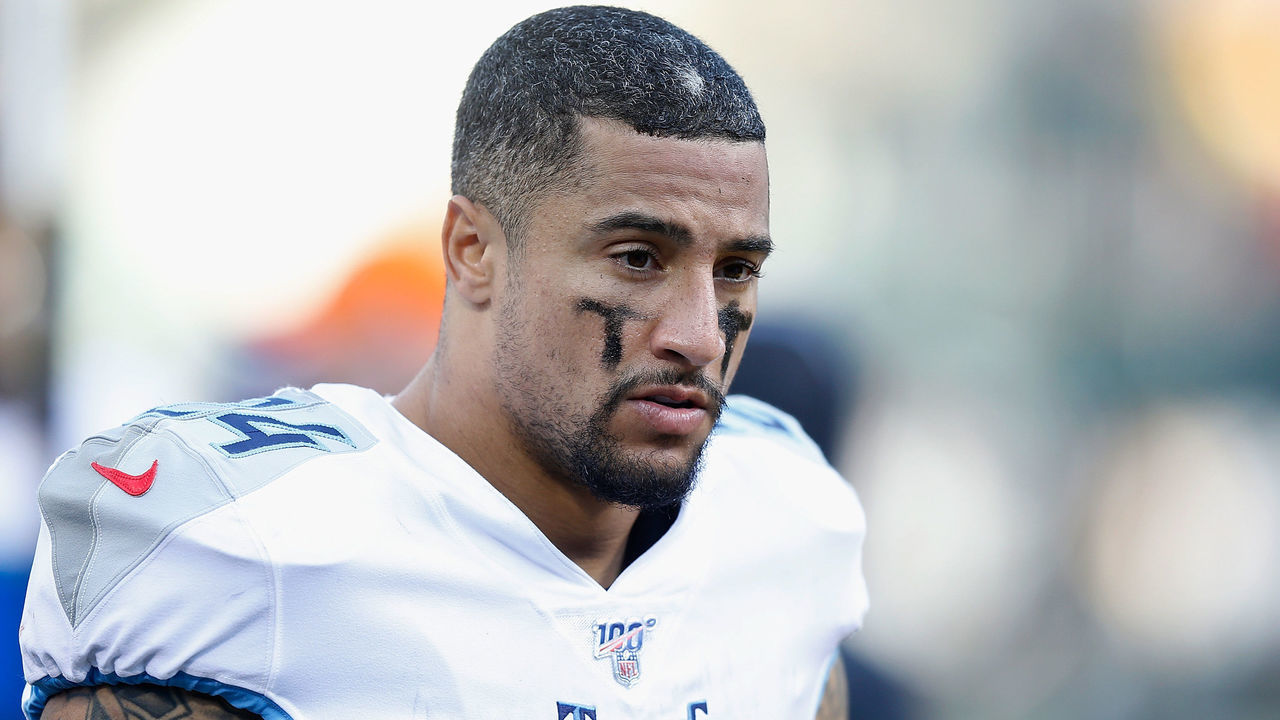 OAKLAND, CALIFORNIA - DECEMBER 08: Kenny Vaccaro #24 of the Tennessee Titans looks on after the first half against the Oakland Raiders at RingCentral Coliseum on December 08, 2019 in Oakland, California.