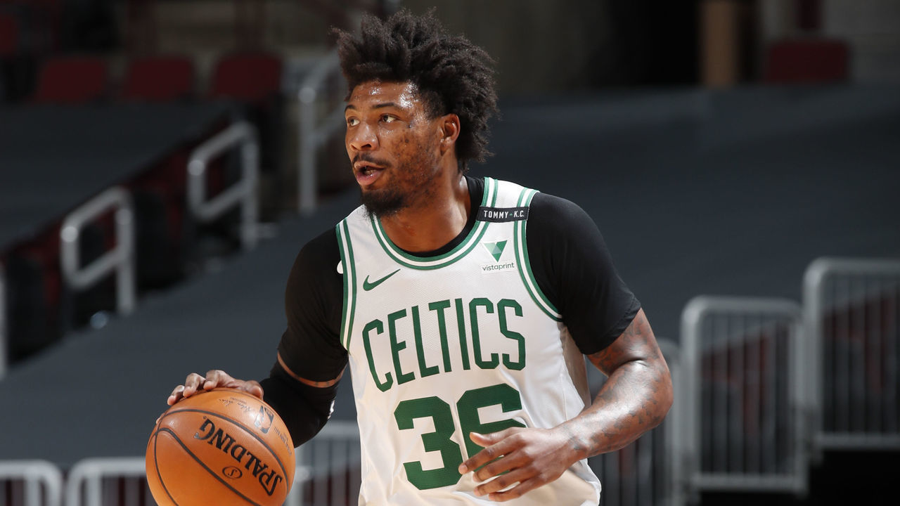 CHICAGO, IL - JANUARY 25: Marcus Smart #36 of the Boston Celtics dribbles the ball during the game against the Chicago Bulls on January 25, 2021 at United Center in Chicago, Illinois. Mandatory Copyright Notice: Copyright 2021 NBAE