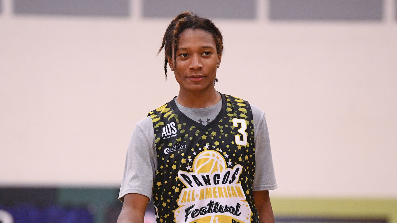 CHANDLER, AZ - NOVEMBER 08: TyTy Washington, from AZ Compass Prep, looks on during the Pangos All-American Festival on November 8, 2020 at AZ Compass Prep in Chandler, AZ.
