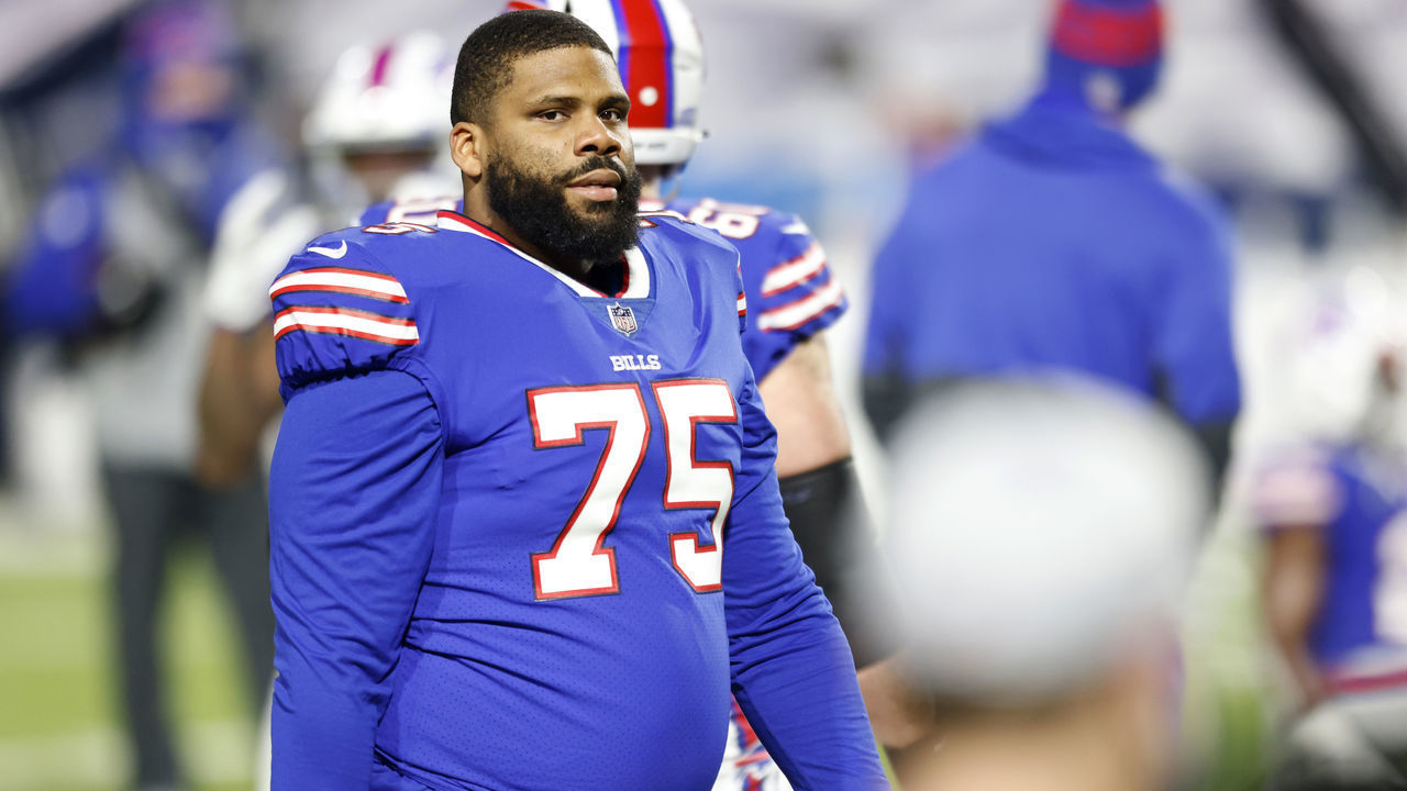 ORCHARD PARK, NEW YORK - JANUARY 16: Daryl Williams #75 of the Buffalo Bills warms up prior to an AFC Divisional Playoff game against the Baltimore Ravens at Bills Stadium on January 16, 2021 in Orchard Park, New York.
