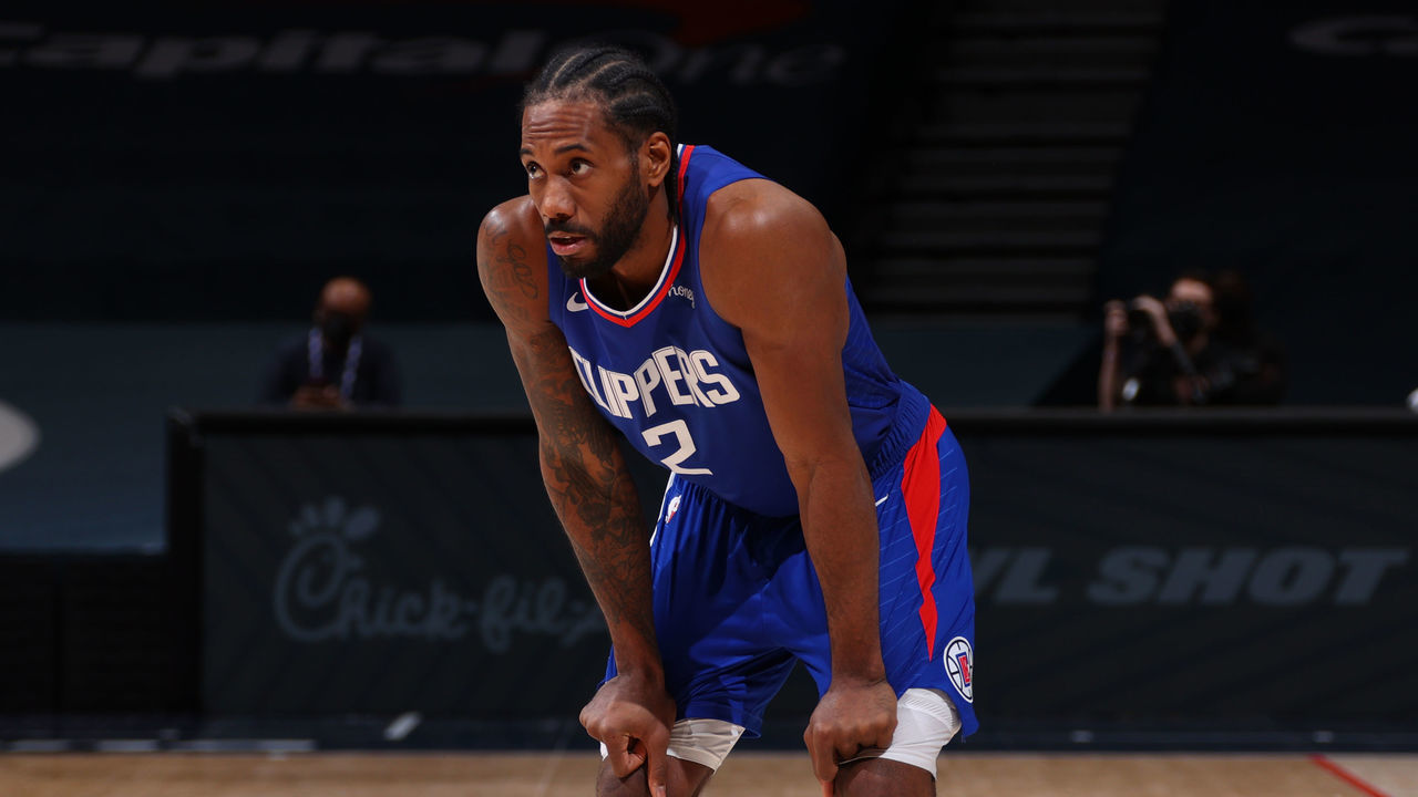 WASHINGTON, DC - MARCH 4: Kawhi Leonard #2 of the LA Clippers looks on during the game against the Washington Wizards on March 4, 2021 at Capital One Arena in Washington, DC. Mandatory Copyright Notice: Copyright 2021 NBAE