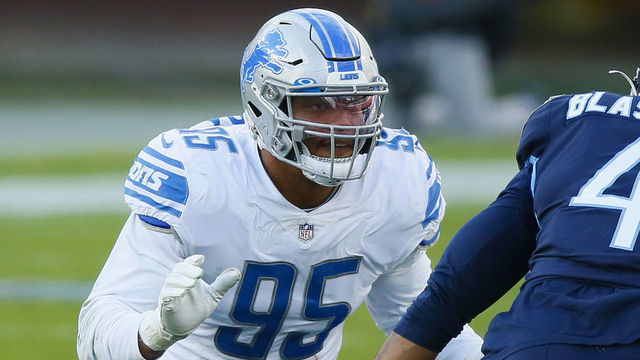 NASHVILLE, TENNESSEE - DECEMBER 20: Romeo Okwara #95 of the Detroit Lions plays against the Tennessee Titans at Nissan Stadium on December 20, 2020 in Nashville, Tennessee.