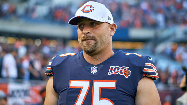 CHICAGO, IL - AUGUST 08: Chicago Bears offensive guard Kyle Long (75) looks on in game action during a NFL preseason game between the Carolina Panthers and the Chicago Bears on August 8, 2019 at Soldier Field, in Chicago, IL.