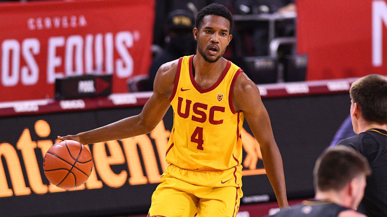 LOS ANGELES, CA - FEBRUARY 17: USC Trojans forward Evan Mobley (4) looks to attack the basket during the college basketball game between the Arizona State Sun Devils and the USC Trojans on February 17, 2021 at Galen Center in Los Angeles, CA. The game was played without fans due to the COVID-19 pandemic.