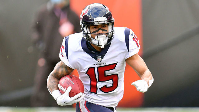 CLEVELAND, OHIO - NOVEMBER 15: Wide receiver Will Fuller #15 of the Houston Texans runs for a gain after a reception during the second quarter against the Cleveland Browns at FirstEnergy Stadium on November 15, 2020 in Cleveland, Ohio.