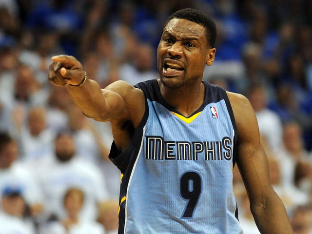 Grizzlies' Allen fined $15K for striking camera