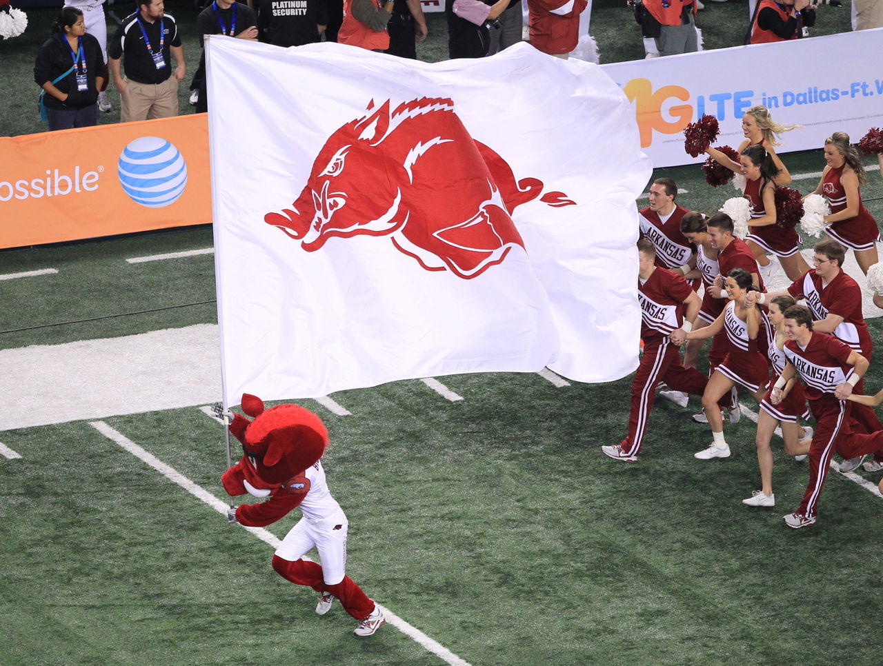 Arkansas Razorbacks Update Identity With New Logo, Unis – SportsLogos.Net  News