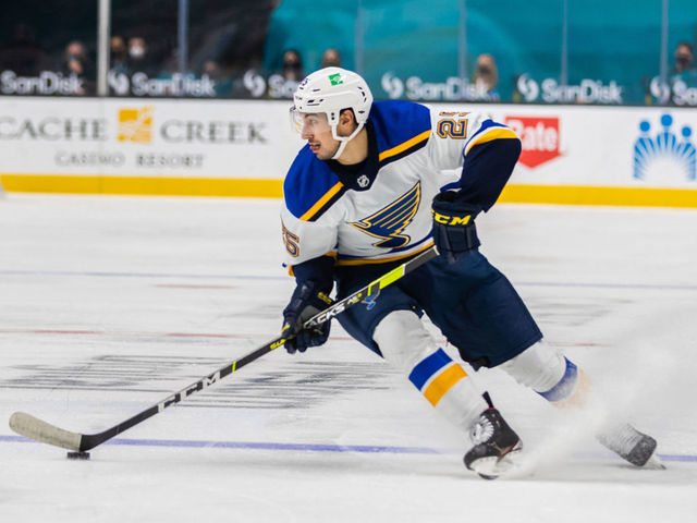 SAN JOSE, CA - MARCH 20: St. Louis Blues Right Wing Jordan Kyrou (25) skates with the puck during the NHL hockey game between the St. Louis Blues and San Jose Sharks on March 20, 2021 at the SAP center in San Jose, CA.
