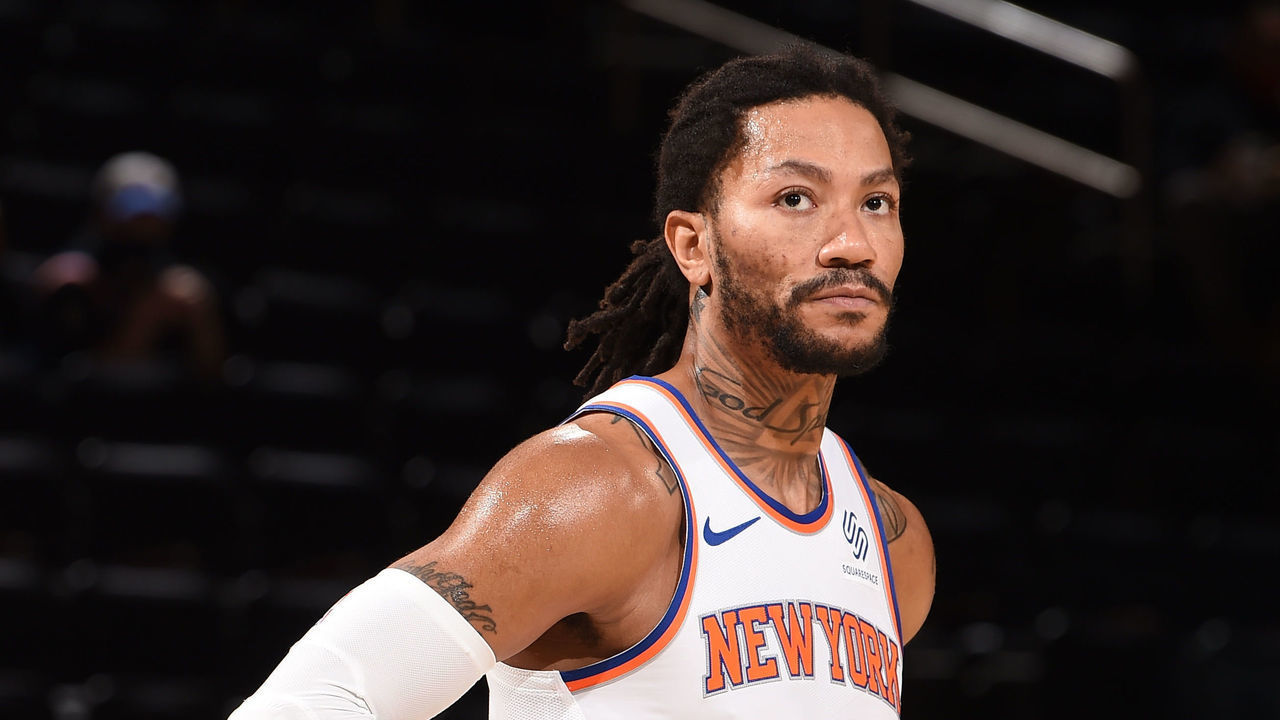 NEW YORK, NY - FEBRUARY 27: Derrick Rose #4 of the New York Knicks looks on during game against the Indiana Pacers on February 27, 2021 at Madison Square Garden in New York City, New York. Mandatory Copyright Notice: Copyright 2021 NBAE