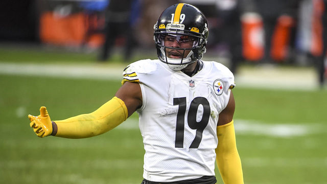 CLEVELAND, OHIO - JANUARY 03: JuJu Smith-Schuster #19 of the Pittsburgh Steelers lines up against the Cleveland Browns during the fourth quarter at FirstEnergy Stadium on January 03, 2021 in Cleveland, Ohio.