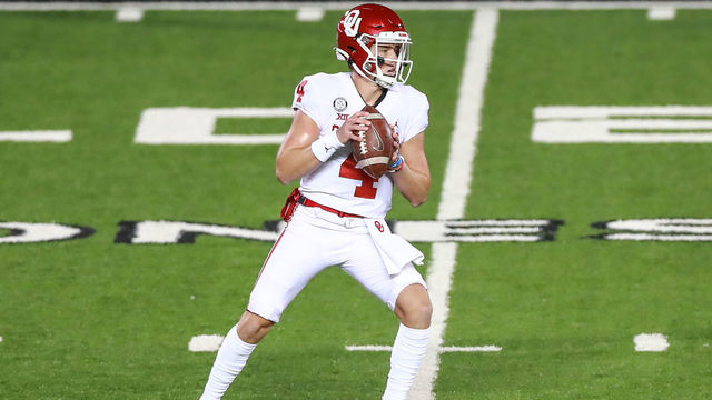 LUBBOCK, TEXAS - OCTOBER 31: Quarterback Chandler Morris #4 of the Oklahoma Sooners looks to pass during the second half of the college football game against the Texas Tech Red Raiders at Jones AT&T Stadium on October 31, 2020 in Lubbock, Texas.