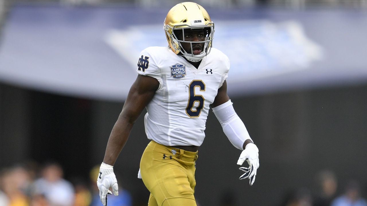 ORLANDO, FL - DECEMBER 28: Notre Dame Fighting Irish linebacker Jeremiah Owusu-Koramoah (6) during the second half of the Camping World Bowl between the Notre Dame Fighting Irish and the Iowa State Cyclones on December 28, 2019, at Camping World Stadium in Orlando, FL.