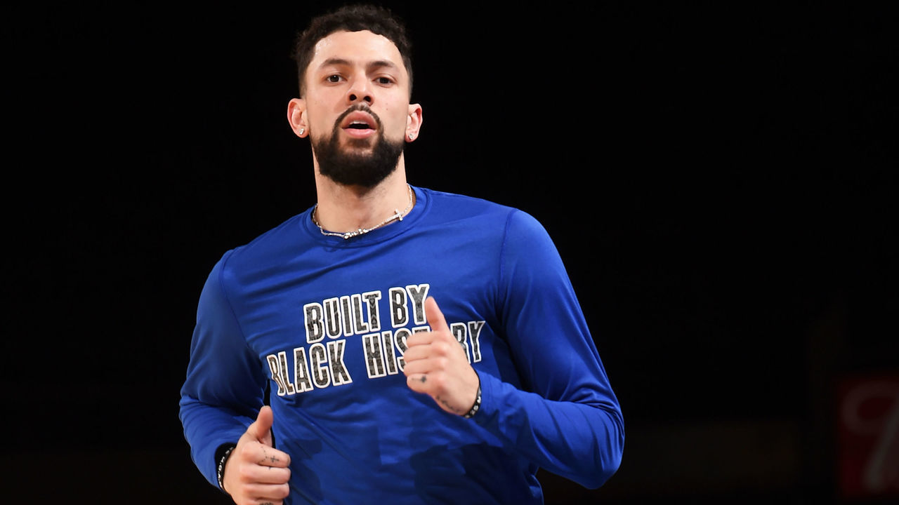 NEW YORK, NY - FEBRUARY 27: Austin Rivers #8 of the New York Knicks warms up before the game against the Indiana Pacers on February 27, 2021 at Madison Square Garden in New York City, New York. Mandatory Copyright Notice: Copyright 2021 NBAE
