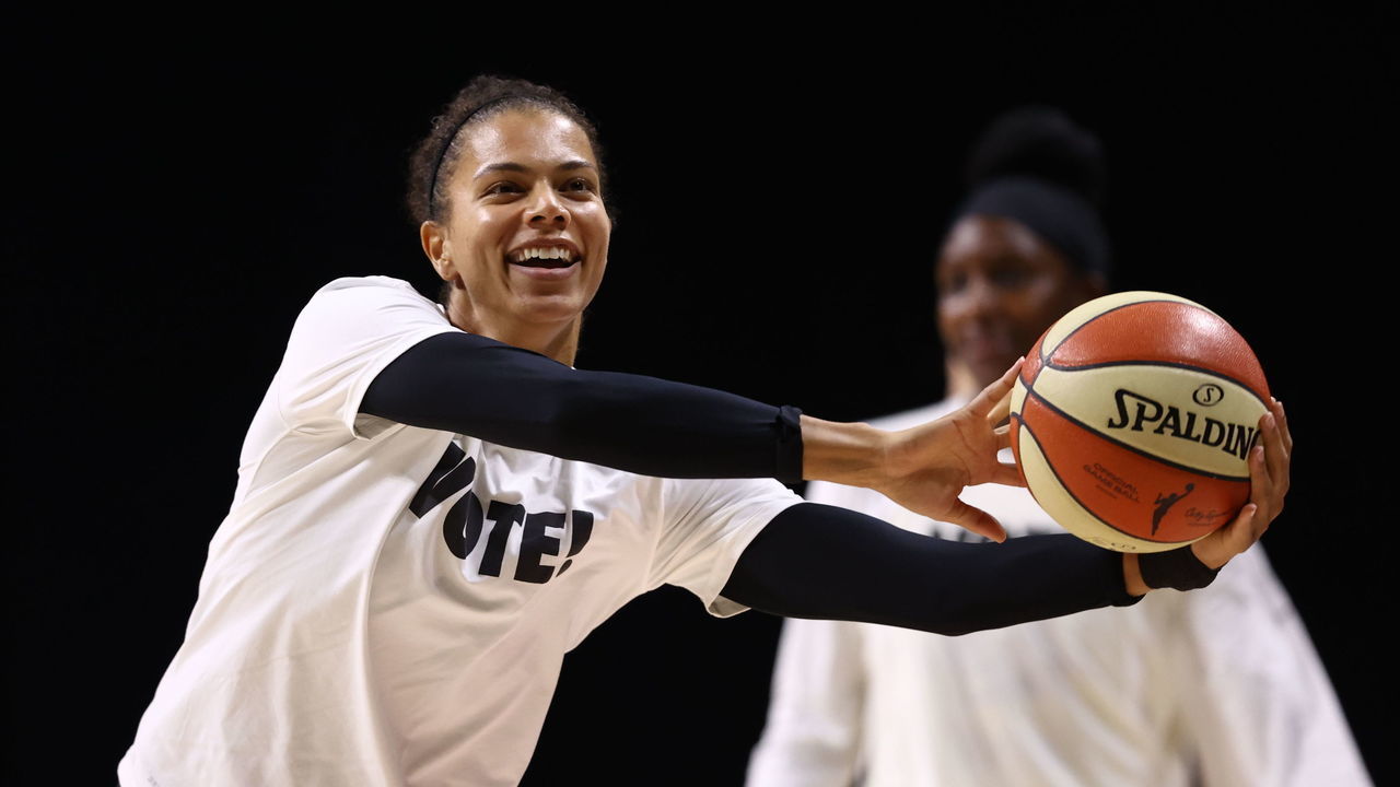PALMETTO, FL - OCTOBER 6: Alysha Clark #32 of the Seattle Storm warms up before the game against the Las Vegas Aces Game Three of the WNBA Finals on October 6, 2020 at Feld Entertainment Center in Palmetto, Florida. NOTE TO USER: User expressly acknowledges and agrees that, by downloading and/or using this Photograph, user is consenting to the terms and conditions of the Getty Images License Agreement. Mandatory Copyright Notice: Copyright 2020 NBAE