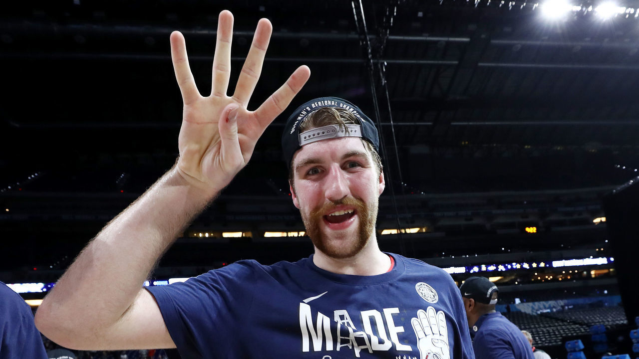 INDIANAPOLIS, INDIANA - MARCH 30: Drew Timme #2 of the Gonzaga Bulldogs celebrates after defeating the USC Trojans 85-66 in the Elite Eight round game of the 2021 NCAA Men's Basketball Tournament at Lucas Oil Stadium on March 30, 2021 in Indianapolis, Indiana.