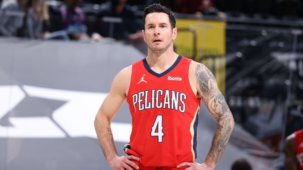 SALT LAKE CITY, UT - JANUARY 21: JJ Redick #4 of the New Orleans Pelicans looks on during the game against the Utah Jazz on January 21, 2021 at vivint.SmartHome Arena in Salt Lake City, Utah. Mandatory Copyright Notice: Copyright 2021 NBAE