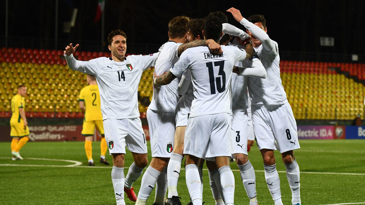 VILNIUS, LITHUANIA - MARCH 31: Stefano Sensi of Italy celebrates with team-mates after scoring the opening goal during the FIFA World Cup 2022 Qatar qualifying match between Lithuania and Italy on March 31, 2021 in Vilnius, Lithuania.
