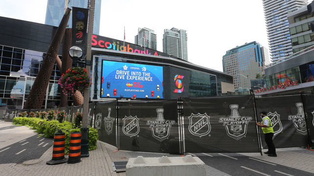 TORONTO, ON- AUGUST 12 - The Royal York Hotel and Scotiabank Arena are part of the NHL bubble. Toronto is in phase three of reopening along with other parts of Ontario as the province tries to slow the spread of COVID-19 in Toronto. August 12, 2020. (Steve Russell/Toronto Star via Getty Images)