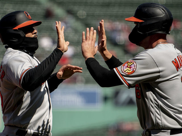 Santander has 5 of Orioles' 16 hits in 8-3 win over Rays