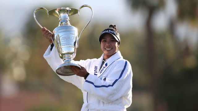 RANCHO MIRAGE, CALIFORNIA - APRIL 04: Patty Tavatanakit of Thailand celebrates with the trophy after winning the final round of the ANA Inspiration at the Dinah Shore course at Mission Hills Country Club on April 04, 2021 in Rancho Mirage, California.