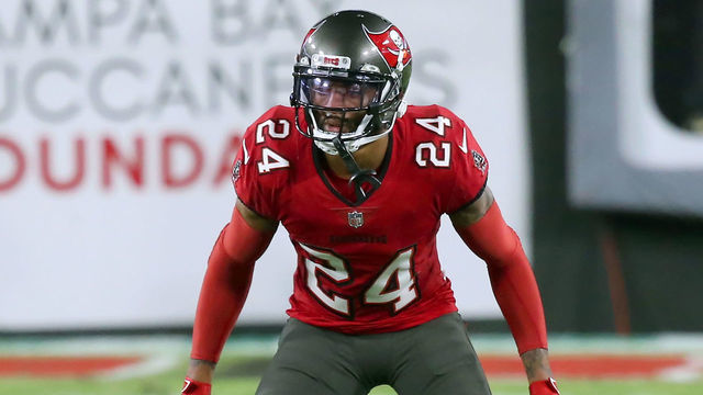 TAMPA, FL - NOVEMBER 08: Carlton Davis III (24) of the Bucs looks into the offensive backfield during the regular season game between the New Orleans Saints and the Tampa Bay Buccaneers on November 08, 2020 at Raymond James Stadium in Tampa, Florida.