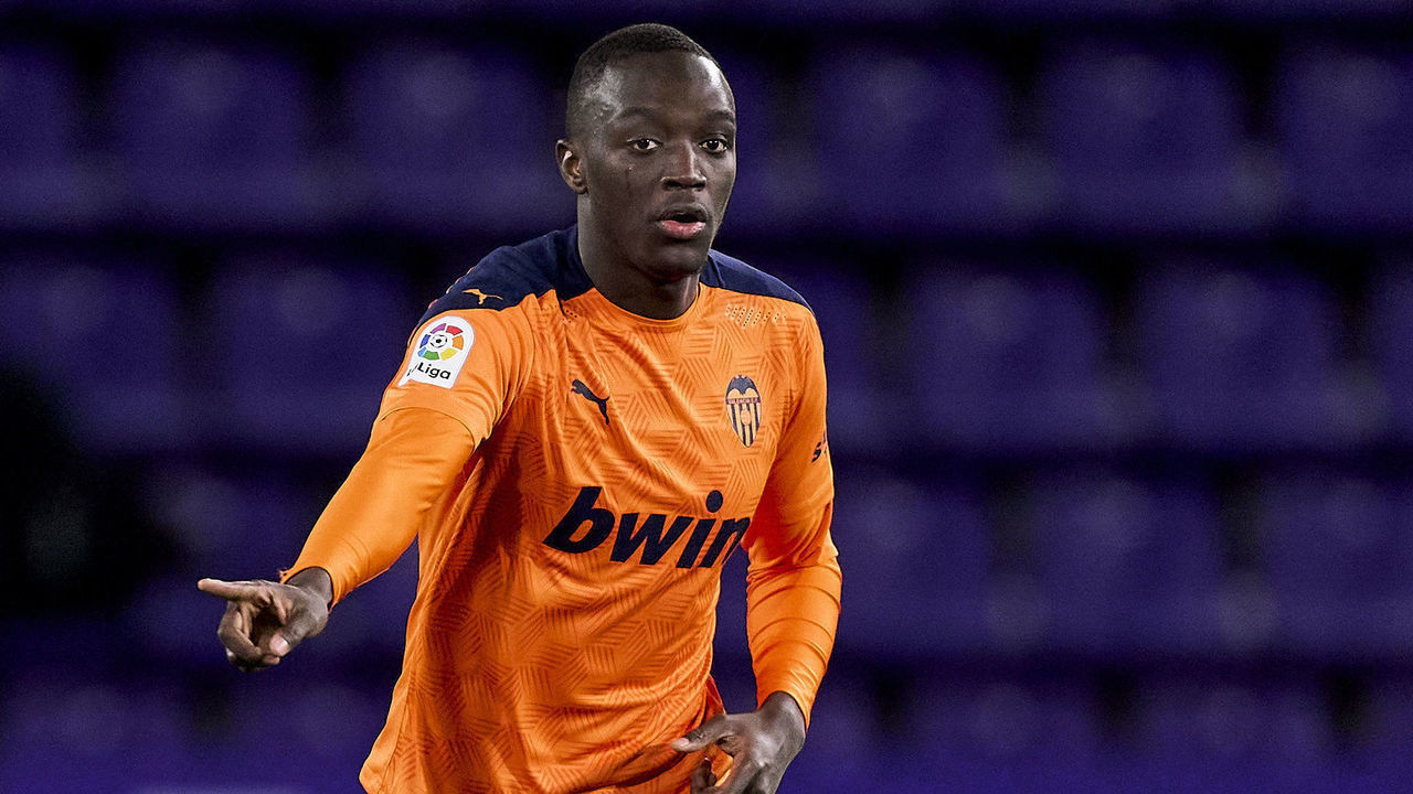 VALLADOLID, SPAIN - JANUARY 10: Mouctar Diakhaby of Valencia CF runs with the ball during the La Liga Santander match between Real Valladolid CF and Valencia CF at Estadio Municipal Jose Zorrilla on January 10, 2021 in Valladolid, Spain.