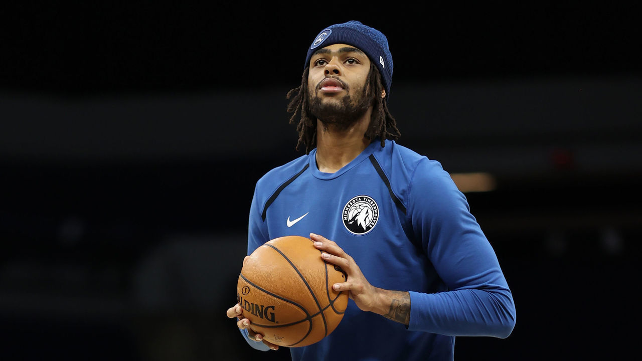 MINNEAPOLIS, MN - MARCH 31: D'Angelo Russell #0 of the Minnesota Timberwolves warms up before the game against the New York Knicks on March 31, 2021 at Target Center in Minneapolis, Minnesota. Mandatory Copyright Notice: Copyright 2021 NBAE