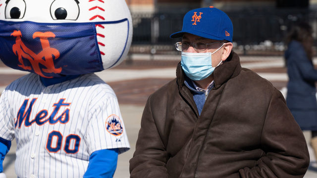 NEW YORK, NEW YORK - FEBRUARY 10: Mets owner Steve Cohen at the opening of the coronavirus (COVID-19) vaccination site at Citi Field on February 10, 2021 in the Queens borough of New York City. The inoculation site will focus on providing vaccinations to Queens residents, food service workers, and taxi drivers.