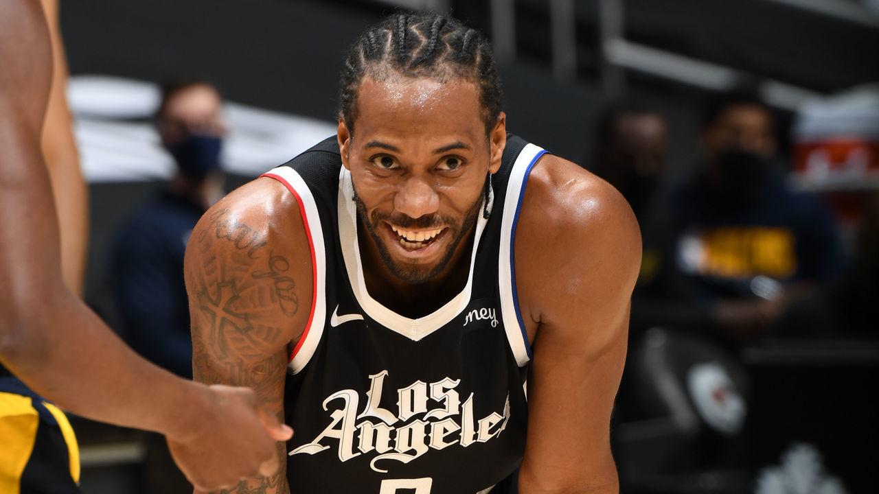 LOS ANGELES, CA - JANUARY 17: Kawhi Leonard #2 of the LA Clippers smiles during the game against the Indiana Pacers on January 17, 2021 at STAPLES Center in Los Angeles, California. NOTE TO USER: User expressly acknowledges and agrees that, by downloading and/or using this Photograph, user is consenting to the terms and conditions of the Getty Images License Agreement. Mandatory Copyright Notice: Copyright 2021 NBAE