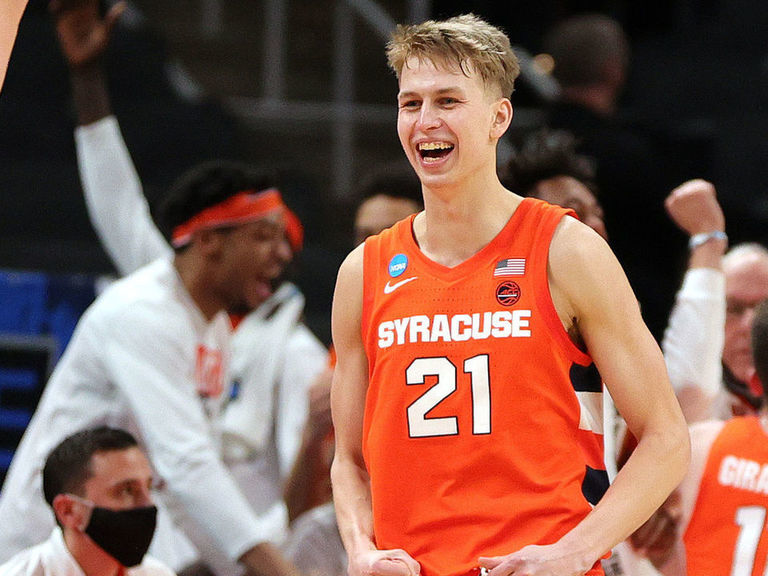 Syracuse forward Dolezaj not coming back will go pro theScore