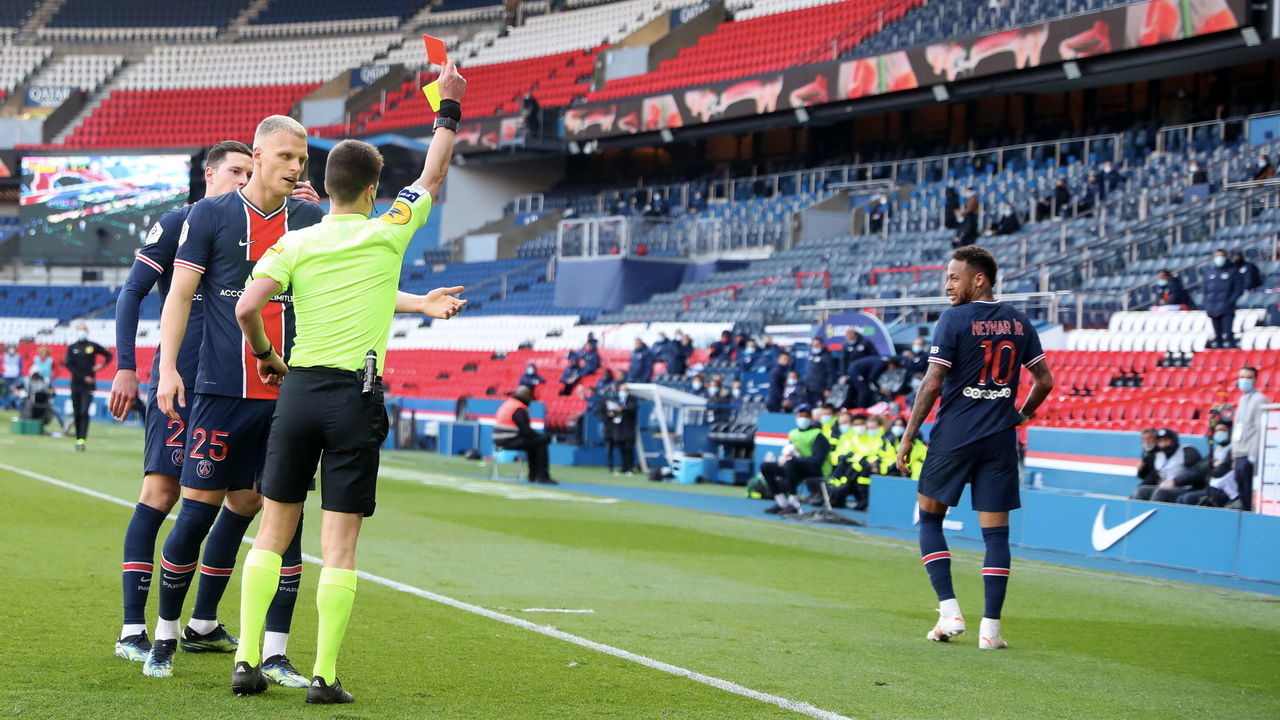 PARIS, FRANCE - APRIL 03: Neymar Jr of Paris Saint-Germain receive a red card by the referee Benoit Bastien during the Ligue 1 match between Paris Saint-Germain and Lille OSC at Parc des Princes on April 03, 2021 in Paris, France.