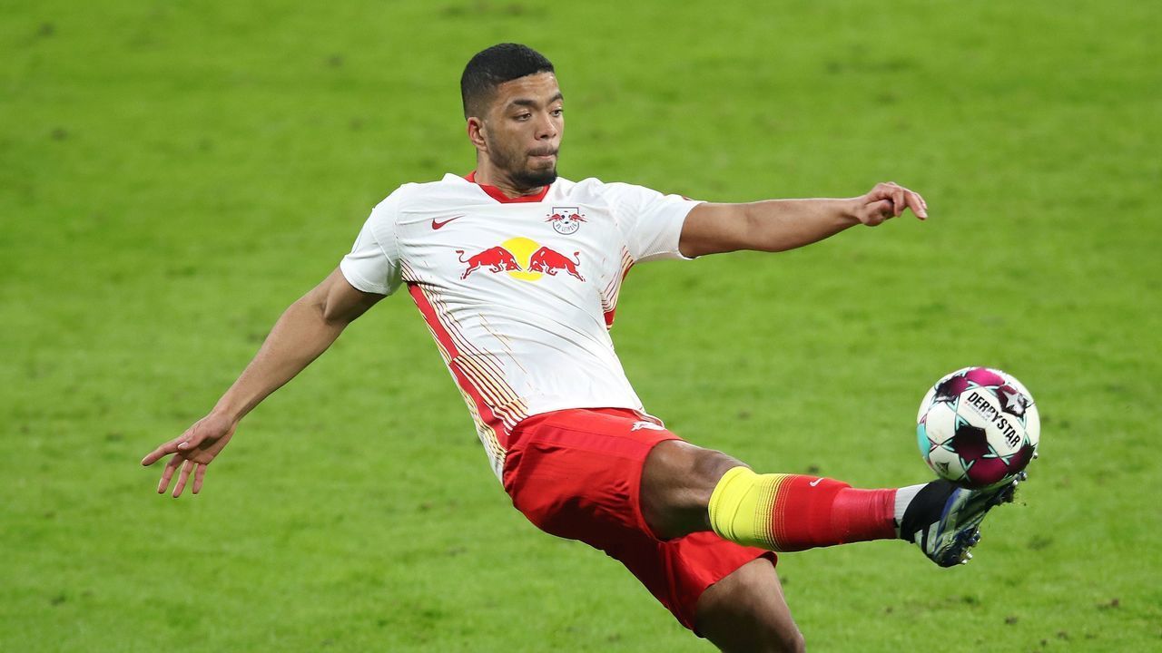 Leipzig's German defender Benjamin Henrichs controls the ball during the German Cup (DFB Pokal) quarter-final football match between RB Leipzig and VfL Wolfsburg in Leipzig, eastern Germany, on March 3, 2021.