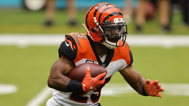 MIAMI GARDENS, FLORIDA - DECEMBER 06: Running back Giovani Bernard #25 of the Cincinnati Bengals runs with the ball in the first quarter of the game against the Miami Dolphins at Hard Rock Stadium on December 06, 2020 in Miami Gardens, Florida.