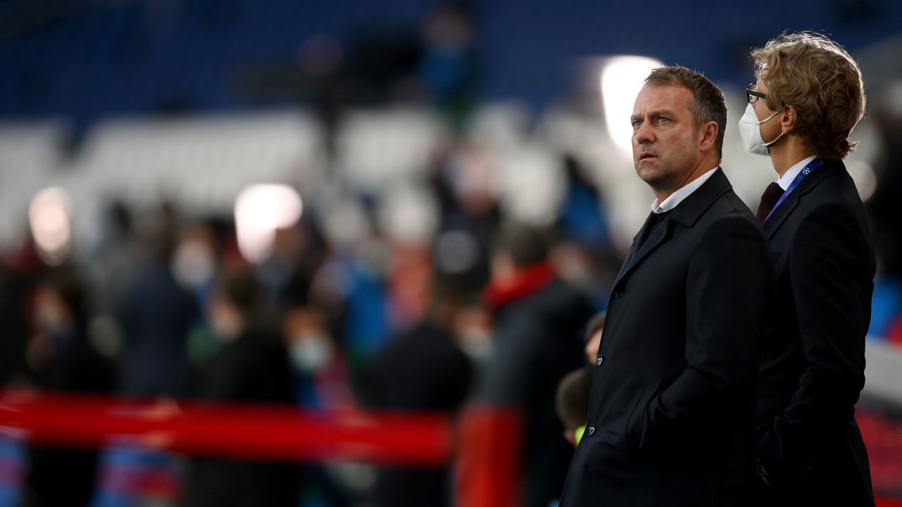PARIS, FRANCE - APRIL 13: Hans-Dieter Flick, Head Coach of FC Bayern Muenchen looks on prior to the UEFA Champions League Quarter Final Second Leg match between Paris Saint-Germain and FC Bayern Munich at Parc des Princes on April 13, 2021 in Paris, France. Sporting stadiums around France remain under strict restrictions due to the Coronavirus Pandemic as Government social distancing laws prohibit fans inside venues resulting in games being played behind closed doors.