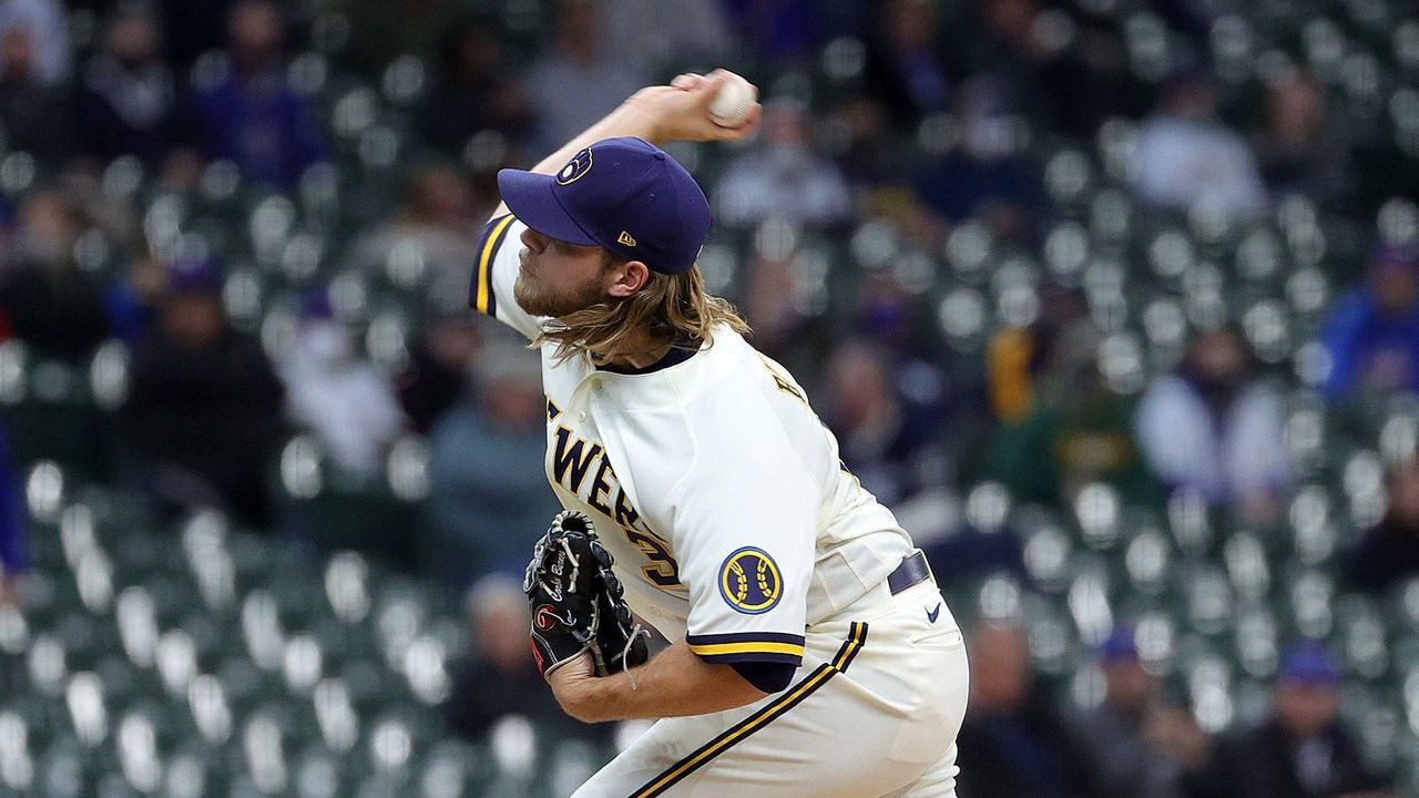 MILWAUKEE, WISCONSIN - APRIL 14: Corbin Burnes #39 of the Milwaukee Brewers throws a pitch during the second inning against the Chicago Cubs at American Family Field on April 14, 2021 in Milwaukee, Wisconsin.
