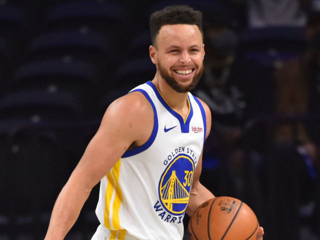 PHILADELPHIA, PA - APRIL 19: Stephen Curry #30 of the Golden State Warriors smiles during a game against the Philadelphia 76ers on April 19, 2021 at Wells Fargo Center in Philadelphia, Pennsylvania. NOTE TO USER: User expressly acknowledges and agrees that, by downloading and/or using this Photograph, user is consenting to the terms and conditions of the Getty Images License Agreement. Mandatory Copyright Notice: Copyright 2021 NBAE