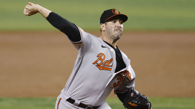 MIAMI, FLORIDA - APRIL 20: Matt Harvey #32 of the Baltimore Orioles delivers a pitch against the Miami Marlins during the second inning of the MLB game at loanDepot park on April 20, 2021 in Miami, Florida.