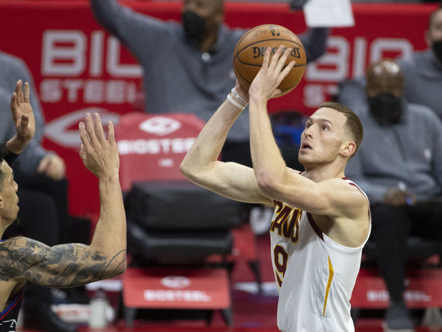 Cavaliers' Dylan Windler has knee surgery, out indefinitely