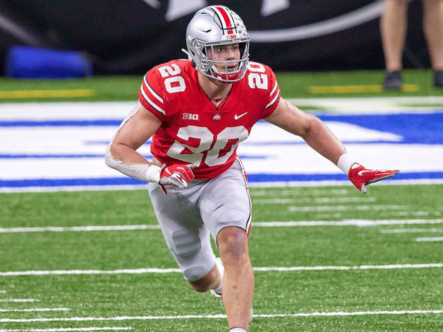 INDIANAPOLIS, IN - DECEMBER 19: Ohio State Buckeyes linebacker Pete Werner (20) runs in action during the Big Ten Championship game between the Ohio State Buckeyes and the Northwestern Wildcats on December 19, 2020 at Lucas Oil stadium, in Indianapolis, IN.