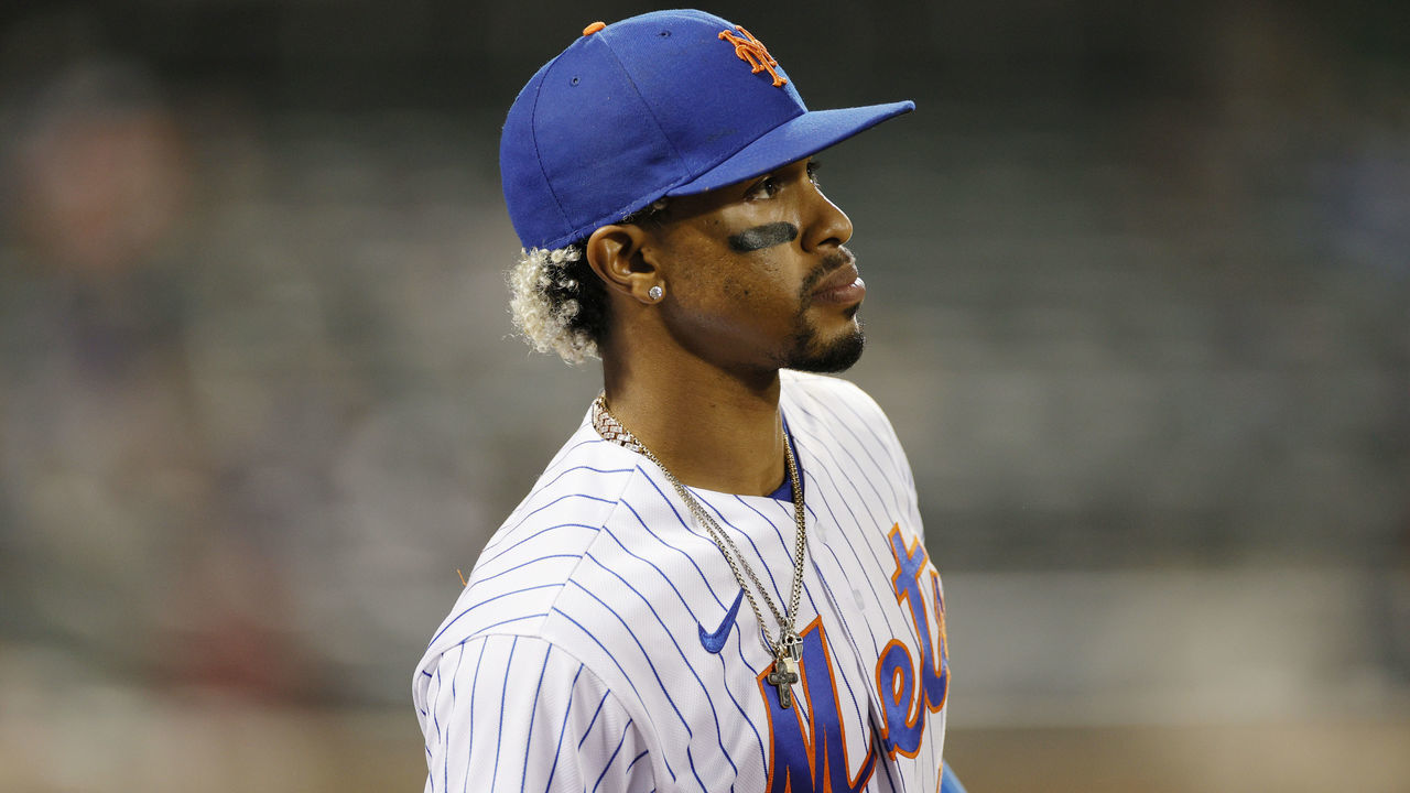 NEW YORK, NEW YORK - APRIL 14: Francisco Lindor #12 of the New York Mets looks on during the fourth inning against the Philadelphia Phillies at Citi Field on April 14, 2021 in the Queens borough of New York City.