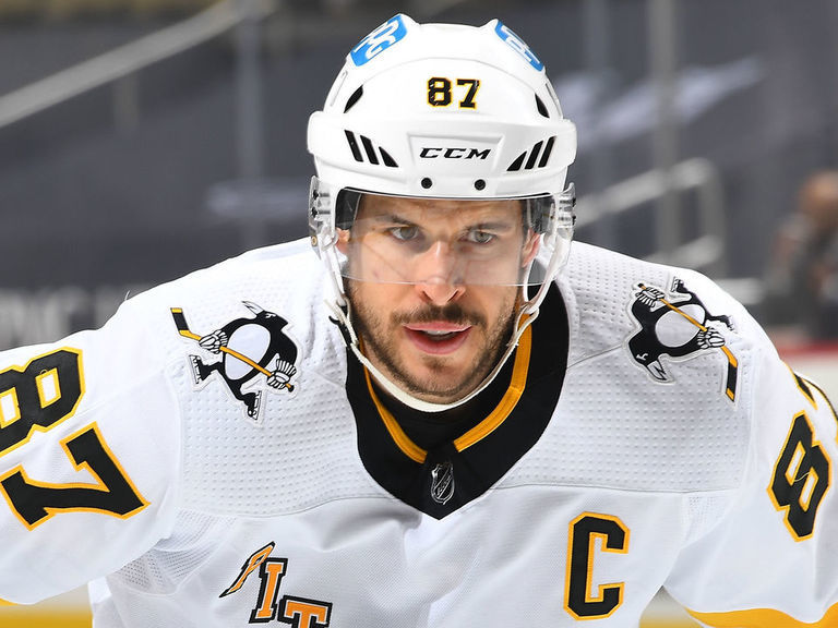 Crosby joins Gretzky, Howe in record book with 16th point per game