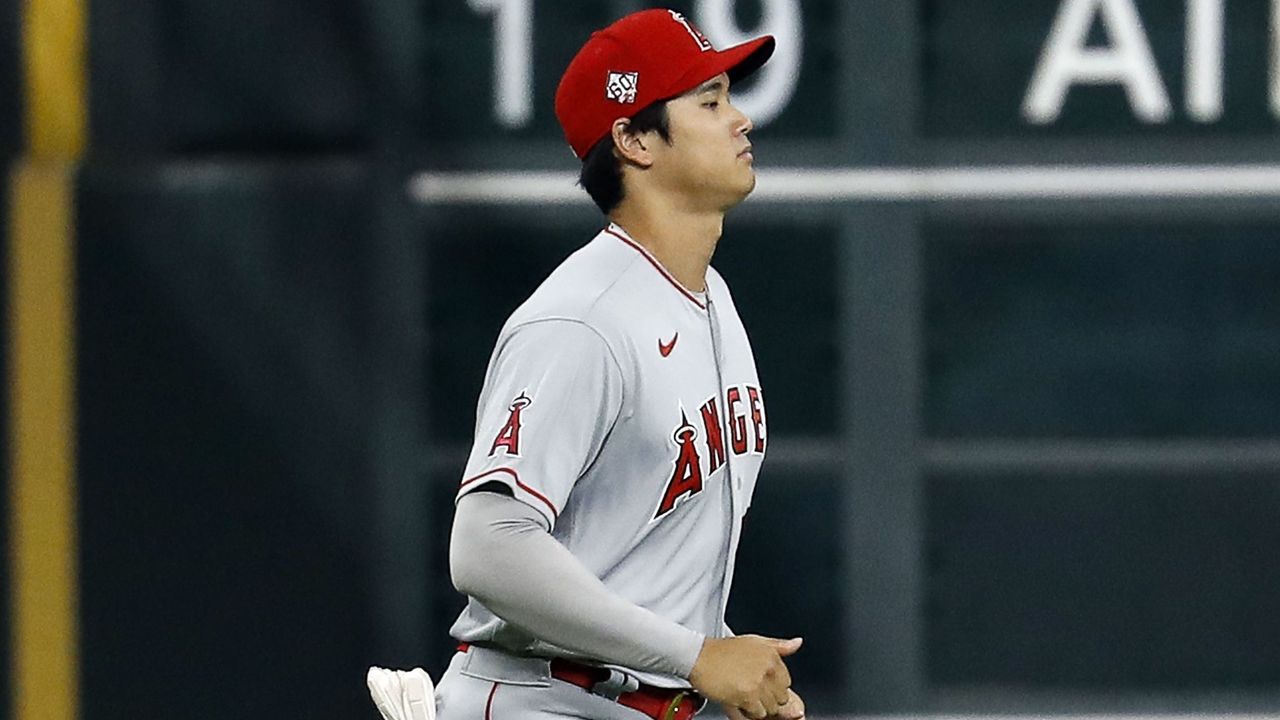 Shohei Ohtani pitches, hits and plays outfield in Angels' loss